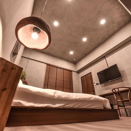 Eryang Homestay Tainan Exteriör bild