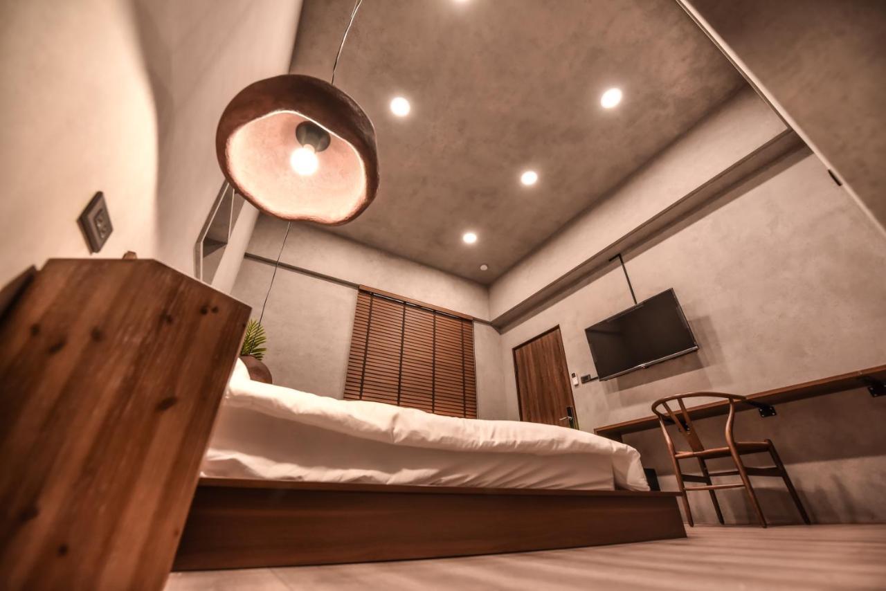 Eryang Homestay Tainan Exteriör bild