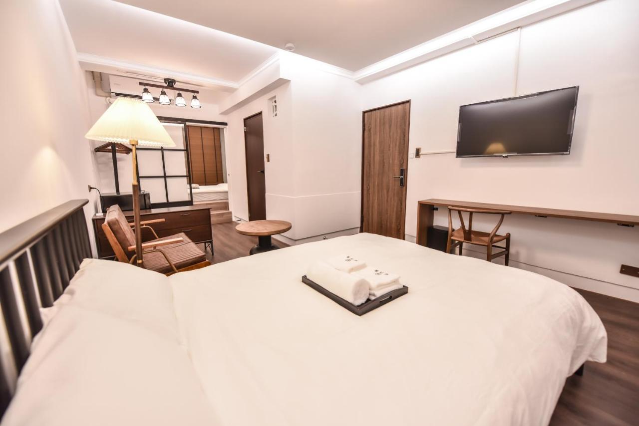 Eryang Homestay Tainan Exteriör bild