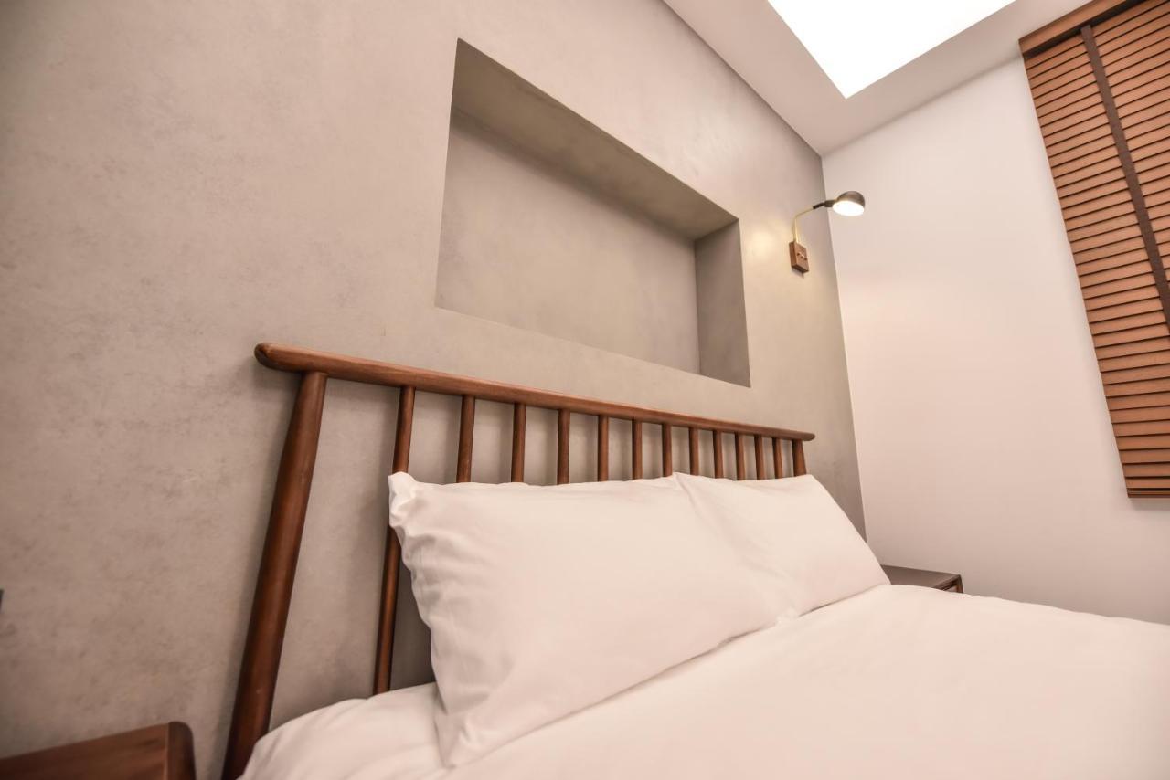 Eryang Homestay Tainan Exteriör bild