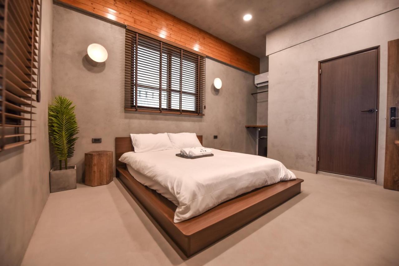 Eryang Homestay Tainan Exteriör bild