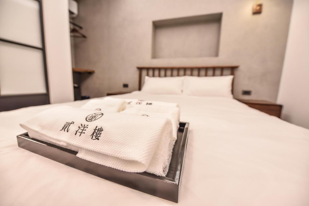 Eryang Homestay Tainan Exteriör bild