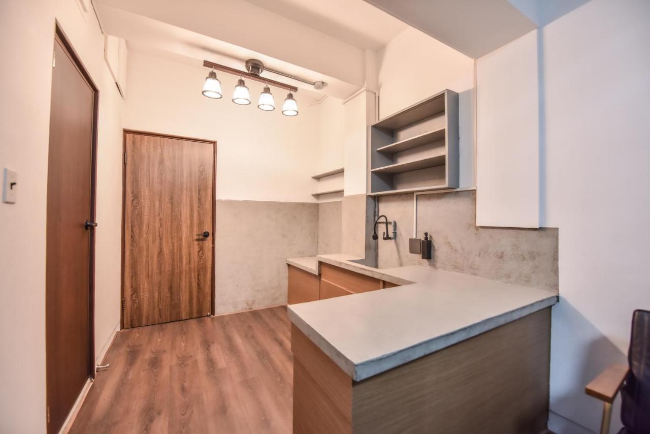Eryang Homestay Tainan Exteriör bild